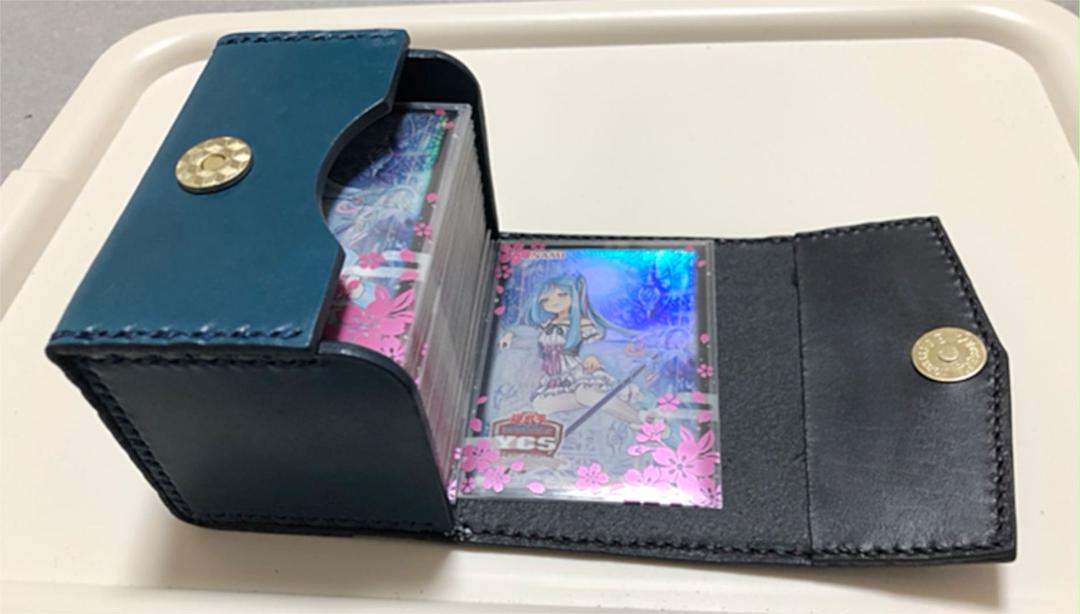 トレーディングカードゲーム本革デッキケース