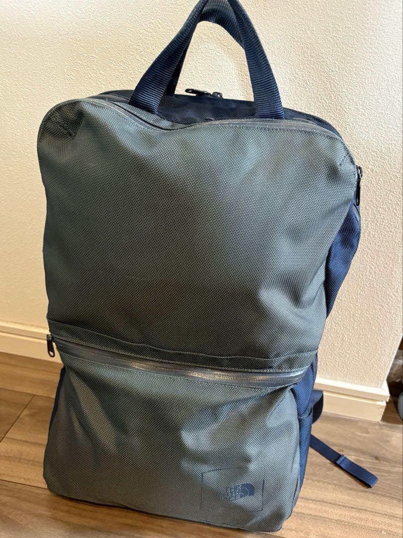 THE NORTH FACE ダークグレー リュック