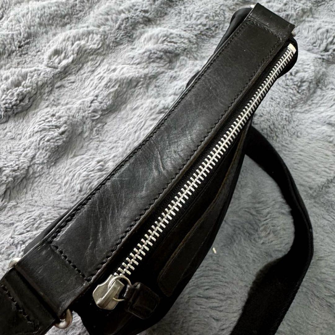 美品 Felisi ショルダーバッグ ブラック ナイロン×レザー 04-4 2層