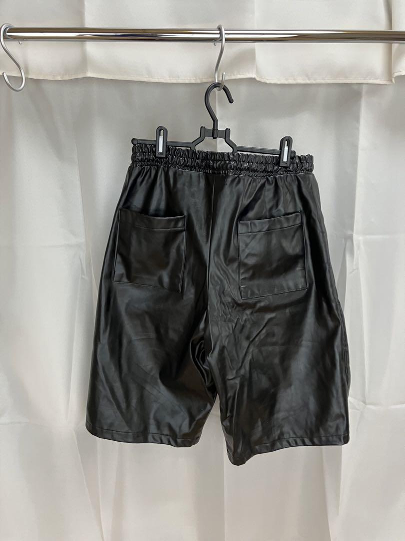 HYPE フェイクレザーショートパンツ