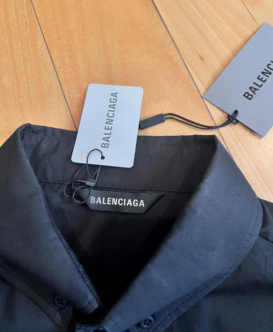 balenciaga バレンシアガ シャツ 38 正規品 - メルカリ balenciaga バレンシアガ シャツ 38 正規品 - メルカリ