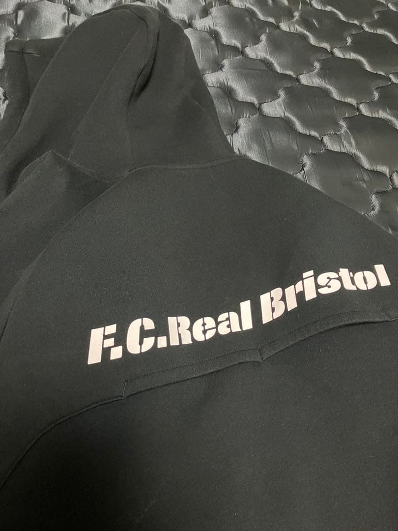 FCRB ベンチレーション フーディー パーカー 202029 Mサイズ FCRB ベンチレーション フーディー パーカー 202029 Mサイズ