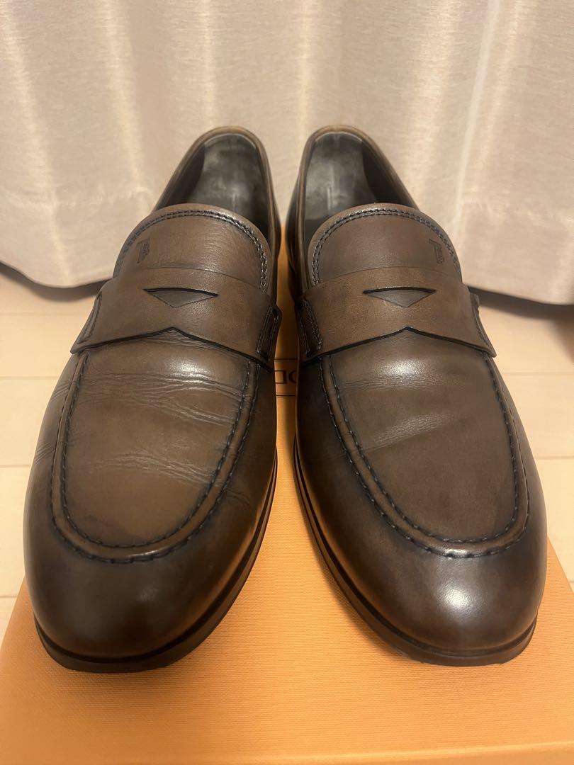 TOD'S ダークブラウン　ローファー