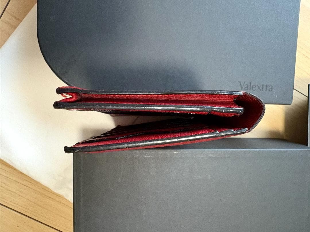 Valextra 長財布 赤色 小銭入れあり Valextra 長財布 赤色 小銭入れあり