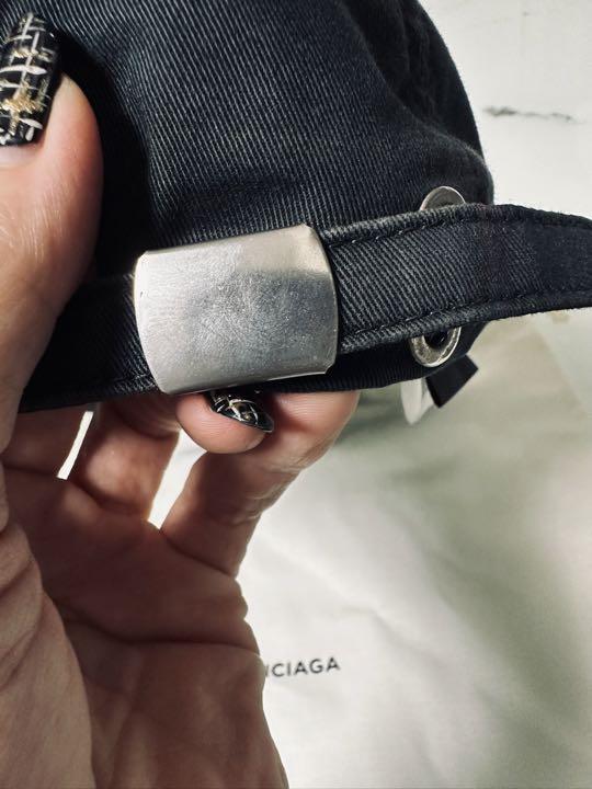 BALENCIAGAベースボールキャップ