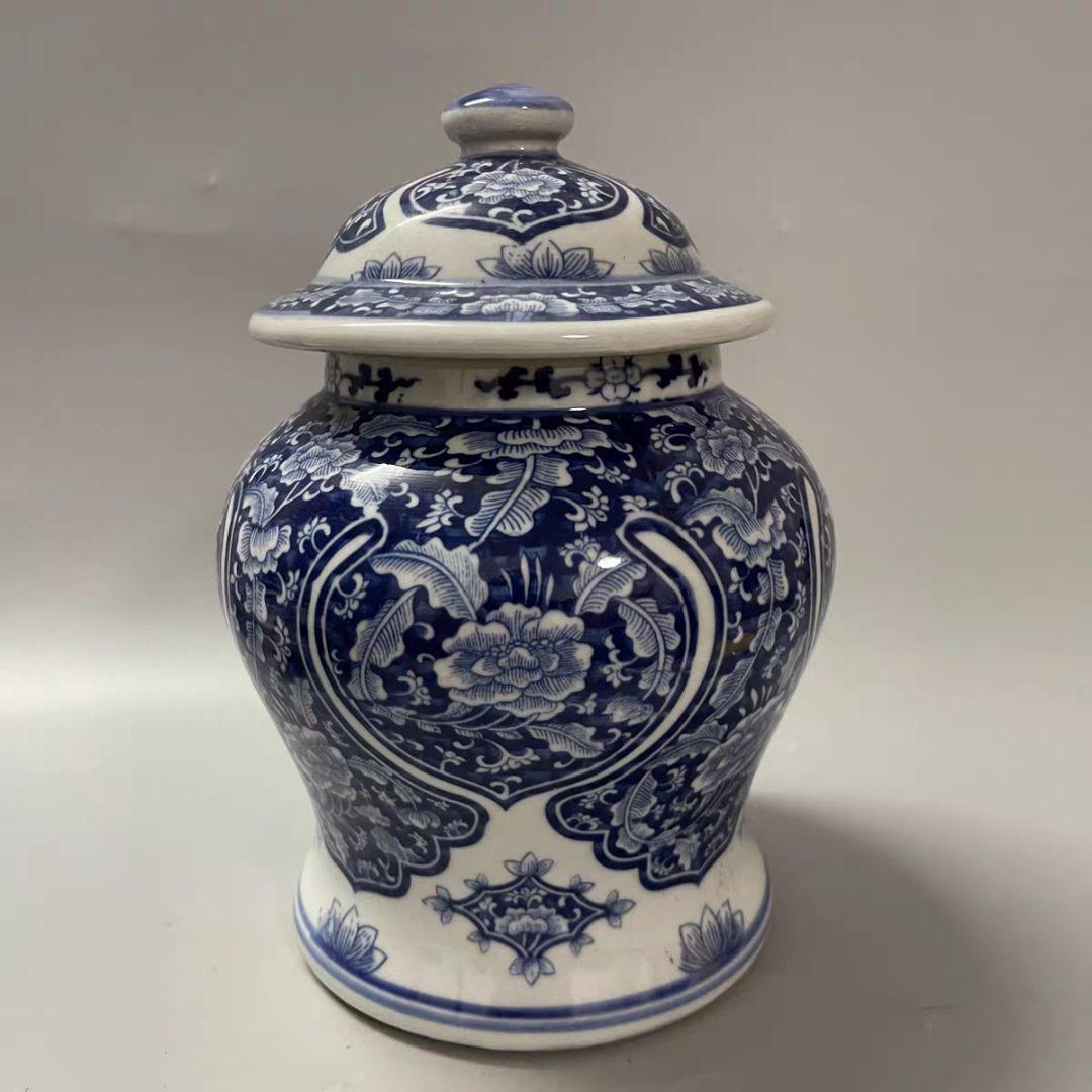 清末期青花磁器将軍壺 景徳鎮 陶磁器 装飾品 現代工芸品 美術品 置物