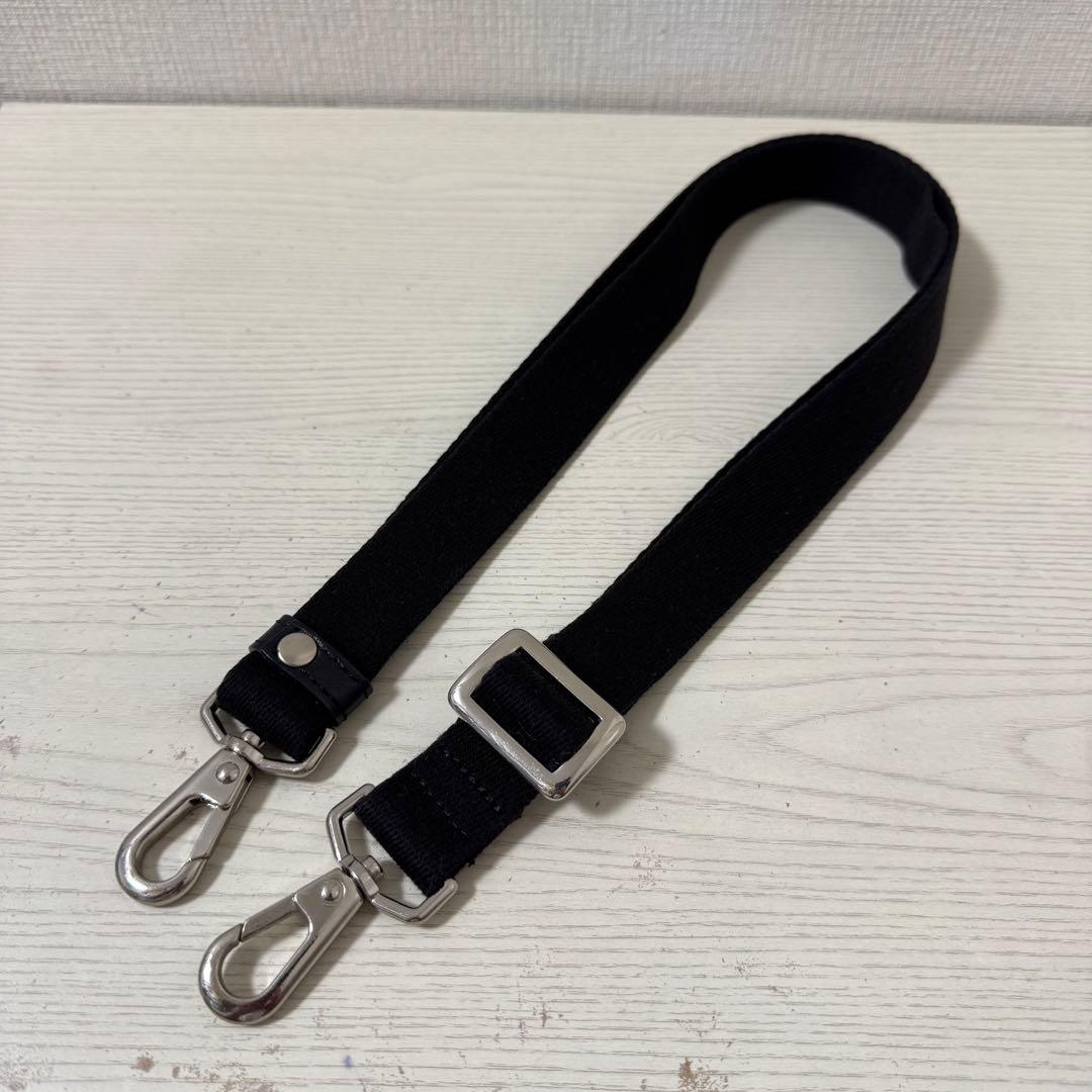 【新品同様】 ブラックレーベルクレストブリッジ ショルダーバッグ サコッシュ 【新品同様】 ブラックレーベルクレストブリッジ ショルダーバッグ サコッシュ