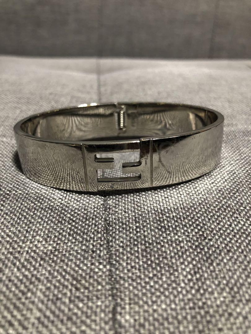 FENDI バングル