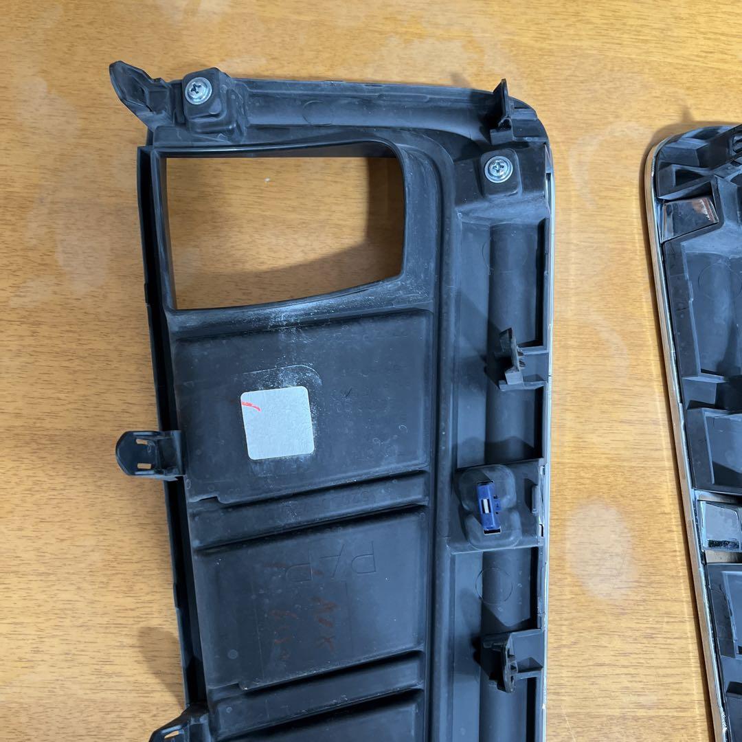 アルファード2.5S 30系 後期 フォグ カバー　車　パーツ　トヨタ