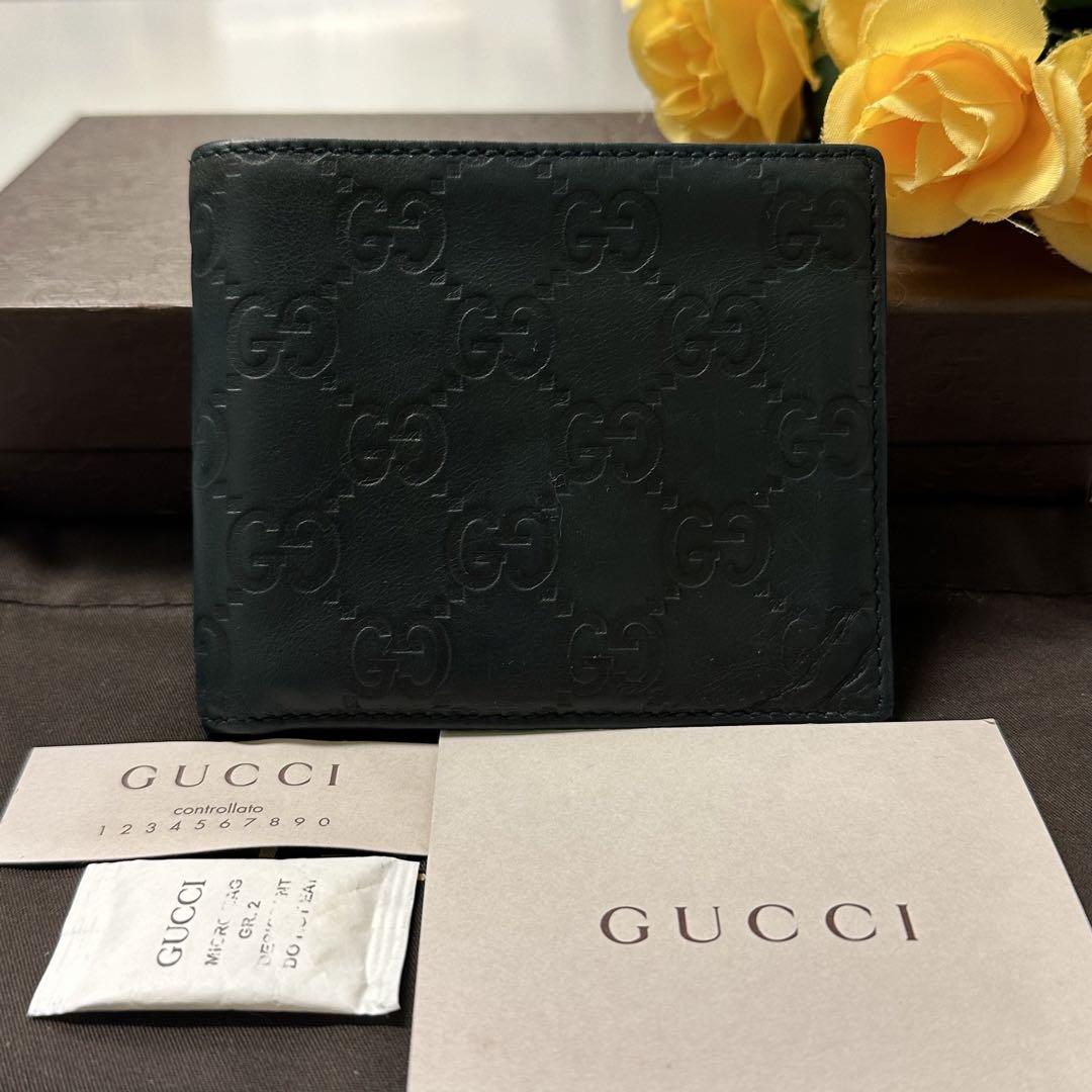 未使用に近い‼️ グッチ　GUCCI 財布　二つ折り　折り財布　シマレザー