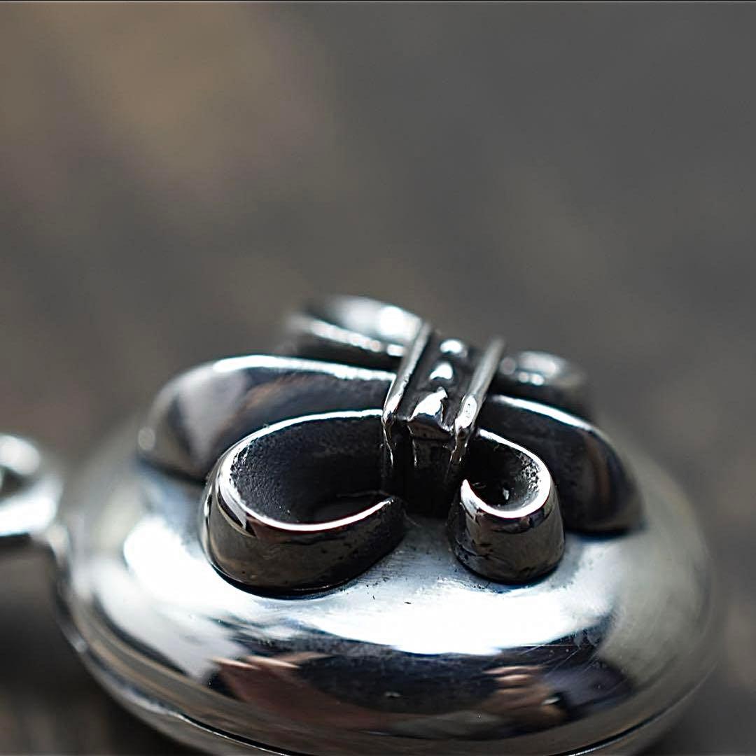 シルバー925 ロケット リリーペンダント 開閉隠しポケット ピルケース シルバー925 ロケット リリーペンダント 開閉隠しポケット ピルケース