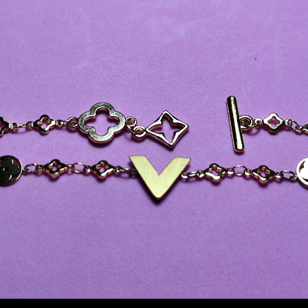 人気を誇る V字型チャーム ルイヴィトンゴールド ブレスレット メルカリ - アクセサリー