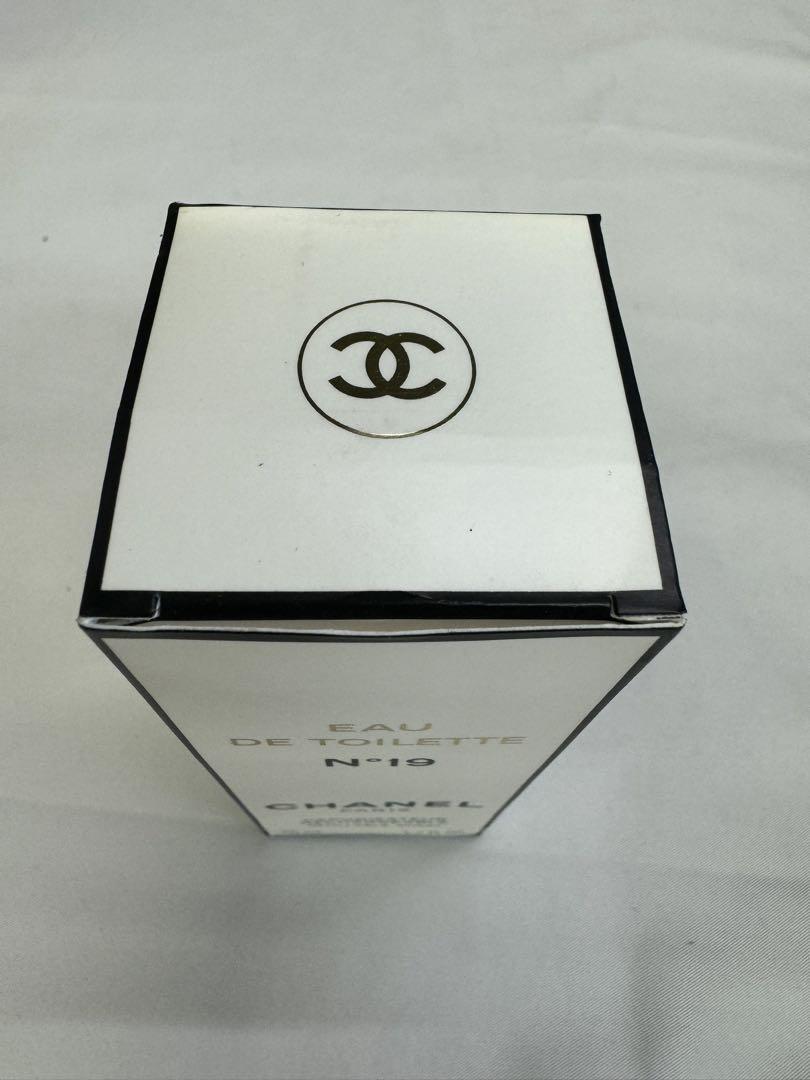 CHANEL シャネルN°19 オードゥトワレット　ヴァポリザター　50ml