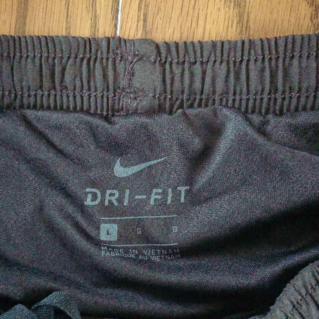 新品 NIKE ハーフパンツ ショートパンツ L