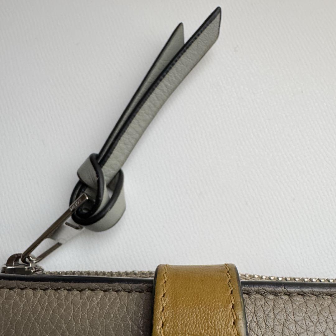 美品】 756 LOEWE ロエベ 2つ折り財布