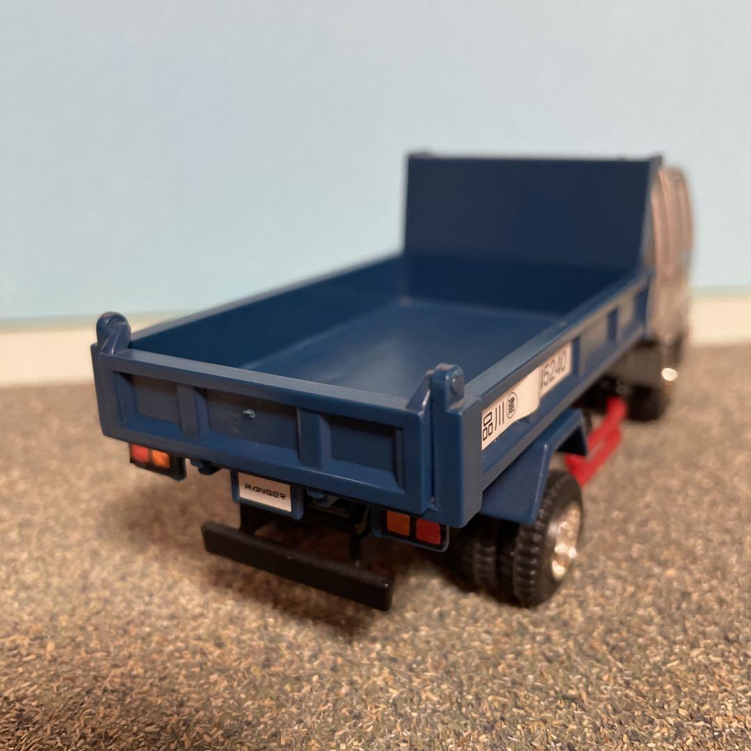 ダンプトラック ミニカー 1／43スケール