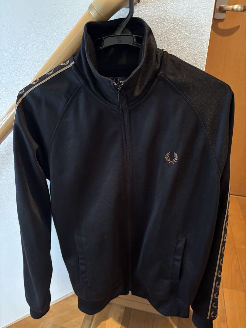 FRED PERRYフレッドペリートラックジャケット