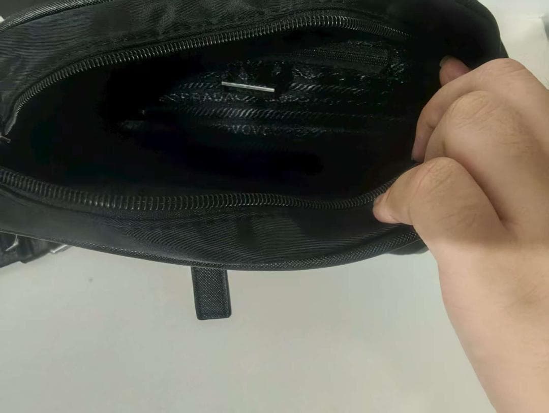 【美品】PRADA プラダ ブラック ショルダーバッグ