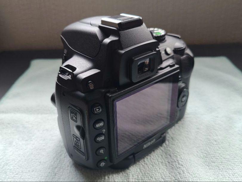 ニコン D5000 バッテリー2個 シャッター約8200枚