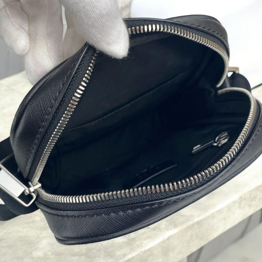 【美品】HUGO BOSS / 2024新作 / ミニショルダー エンボス素材 画像11