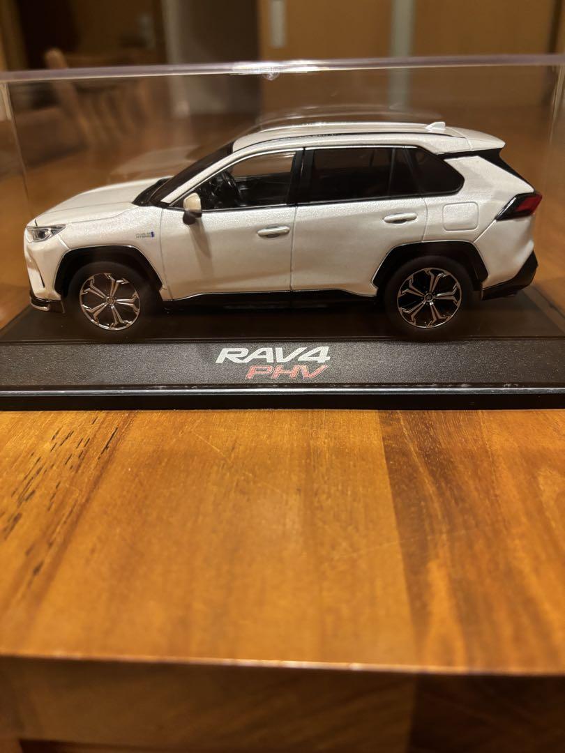 トヨタ RAV4 PHV ダイキャスト製　1/30サイズ　非売品
