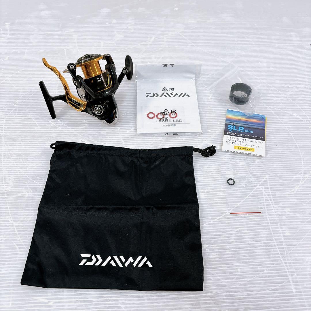 【ほぼ新品】DAIWA 19LAXUS ラグザス 3000LBD スピニング