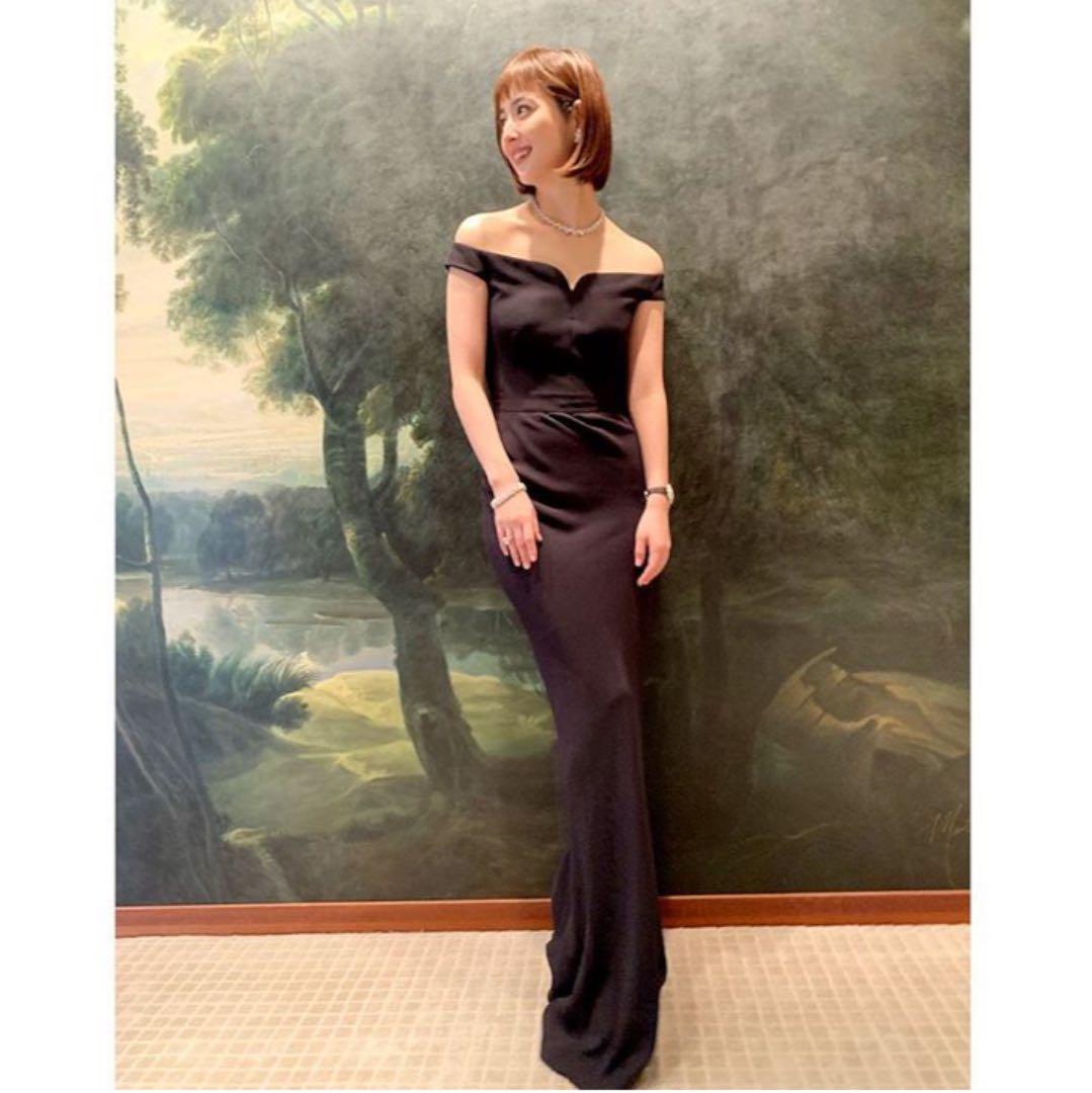 メルカリ bg Maxazria オフショルダー ロングドレス ビーシービージーマックスアズリア 18 900 中古や未使用のフリマ メルカリ bg Maxazria オフショルダー ロングドレス ビーシービージーマックスアズリア 18 900 中古や未使用のフリマ