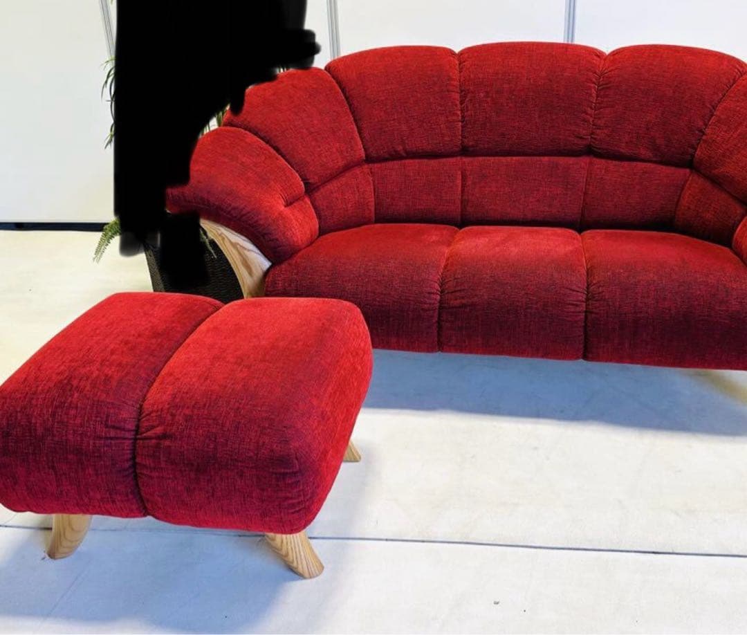 赤い2人掛けソファ傷や汚れあり