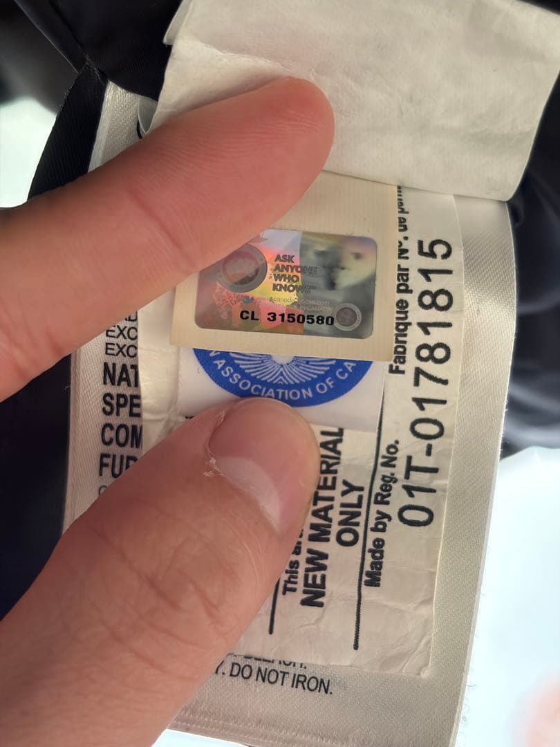 カナダグース BROOKFIELD 2300JM ミリタリーグリーン Mサイズ カナダグース BROOKFIELD 2300JM ミリタリーグリーン Mサイズ