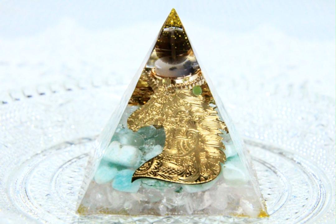 星に願いを☆ ユニコーンのオルゴナイトピラミッド④ - メルカリ 星に願いを☆ ユニコーンのオルゴナイトピラミッド④ - メルカリ