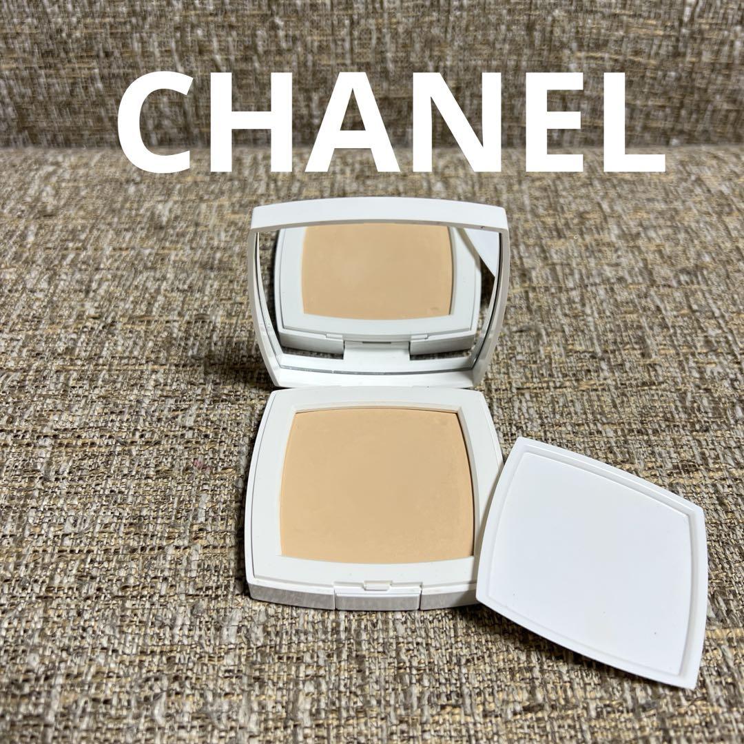 CHANEL ル ブラン コンパクト ラディアンス 21