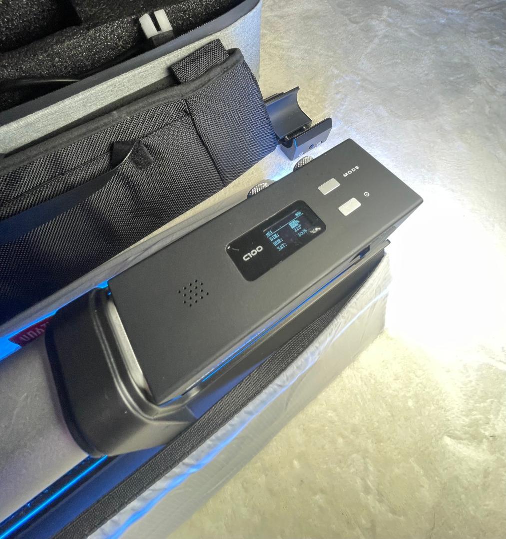 デジタルカメラ ZHIYUN CINEPEER C100 RGB Light