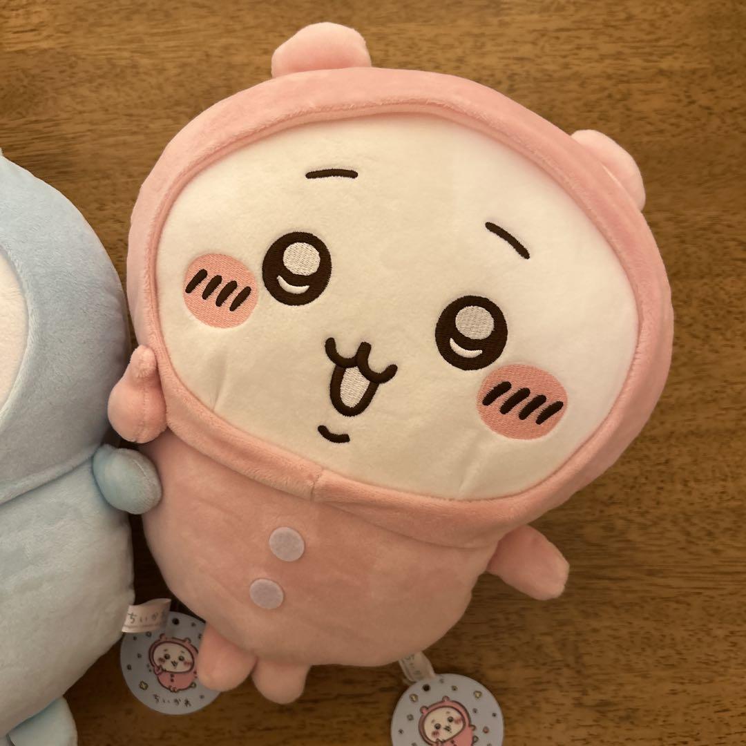 討伐棒をもった特大ぬいぐるみ ハチワレ