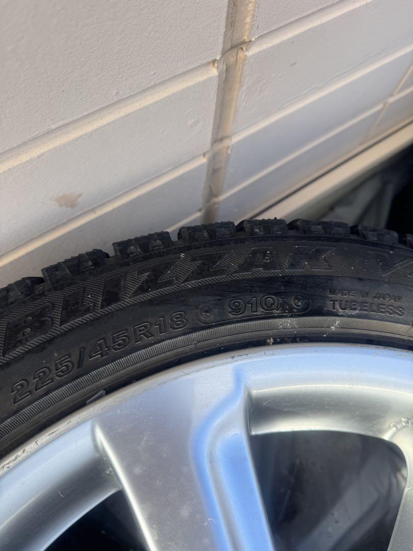 200クラウン 18インチ ホイールセット ブリザック 225/45R18