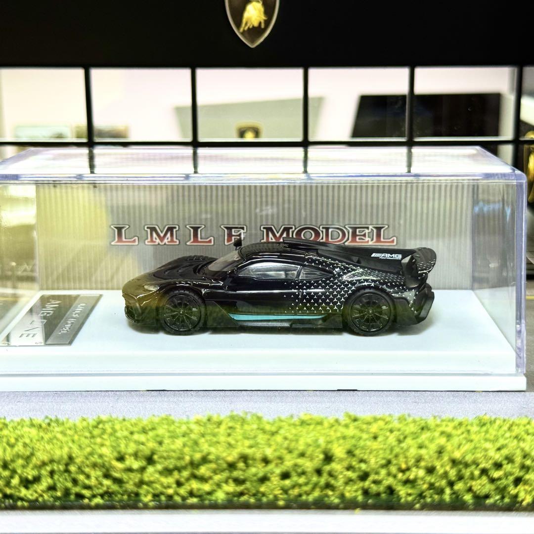 【レア】メルセデスAMG ONE1/64ミニカー ブラックロゴ入り