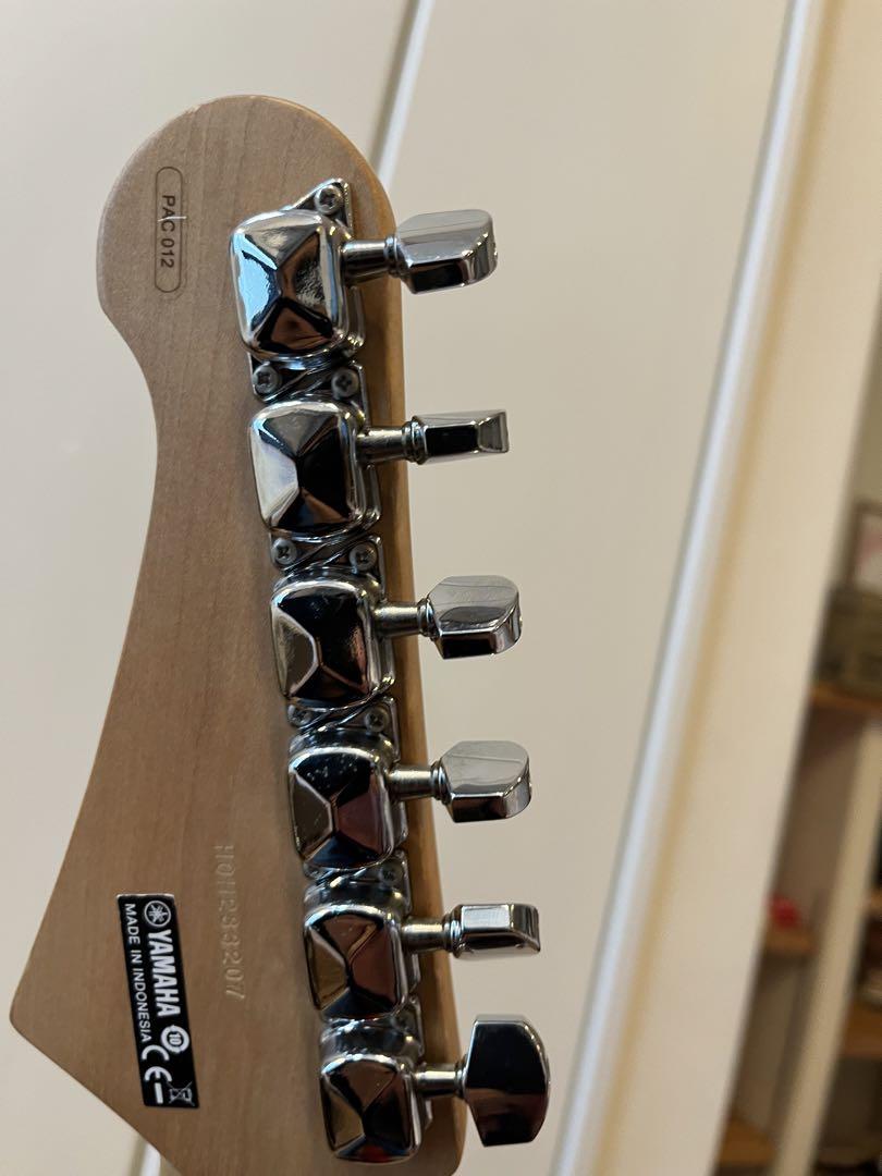 Yamaha PACIFICA 赤エレキギター