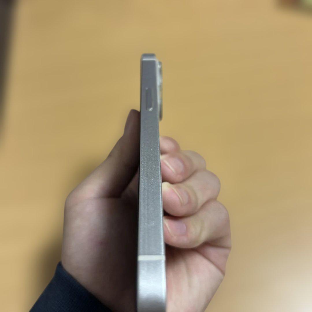 Apple iPhone 13 ホワイト　256GB