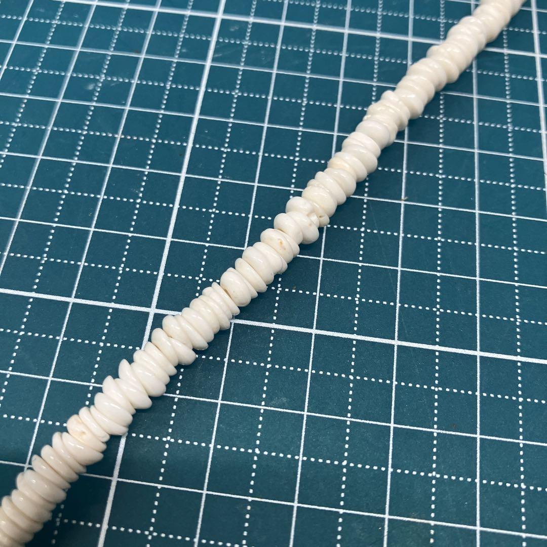 最高級極小約5.2ミリ幅前後ホワイトプカシェル465個使用全長約60センチネック