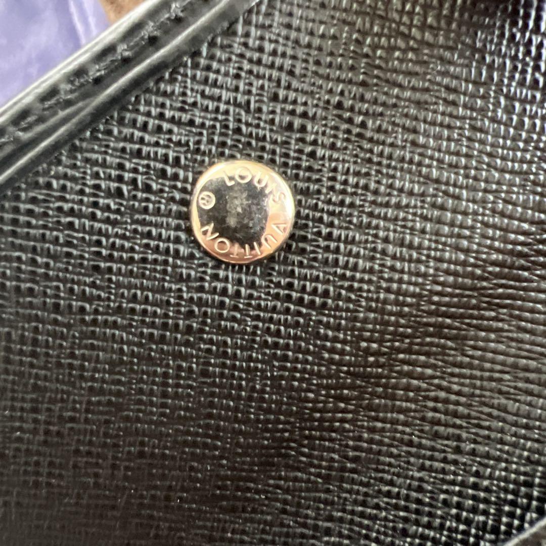 Louis Vuitton ブラック エピレザー キーケース