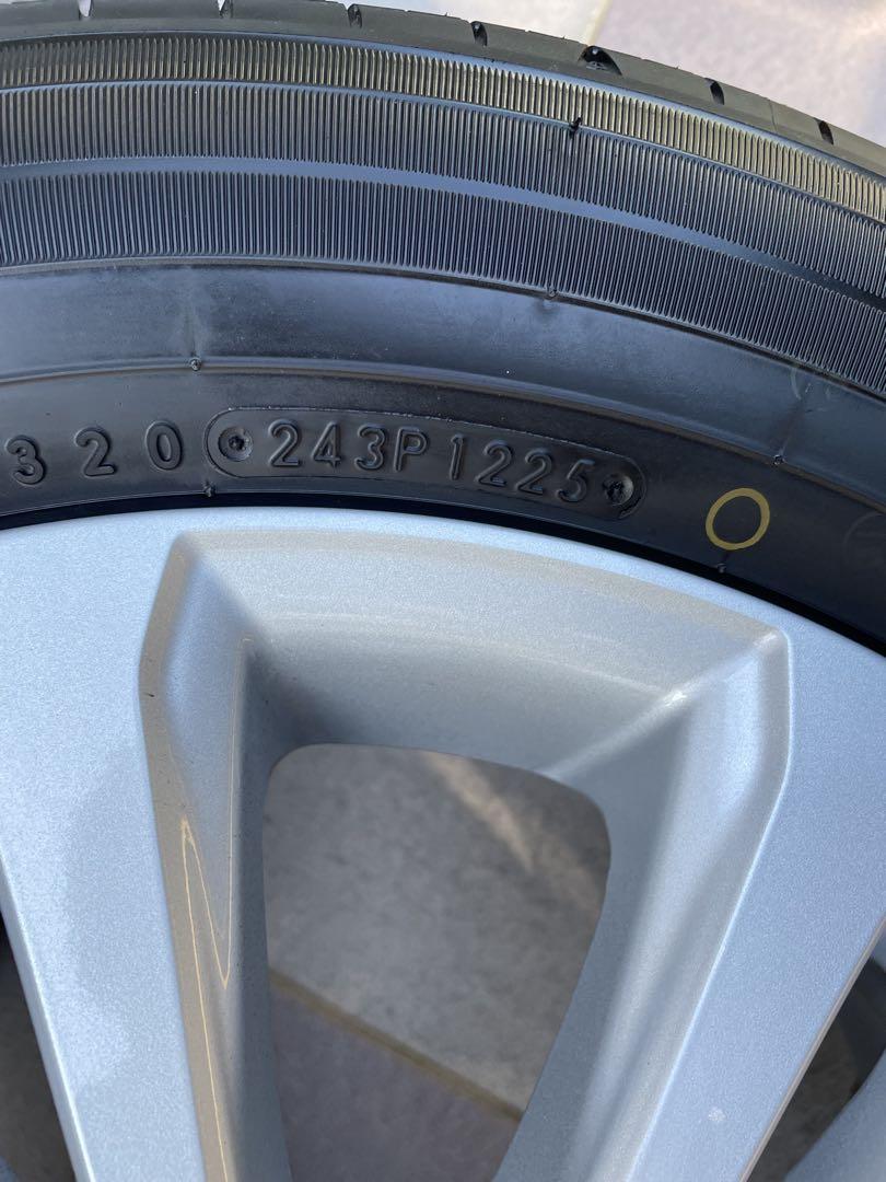 【新車外し】トヨタ 90系ノア 純正ホイール + TOYO PROXES 2/4