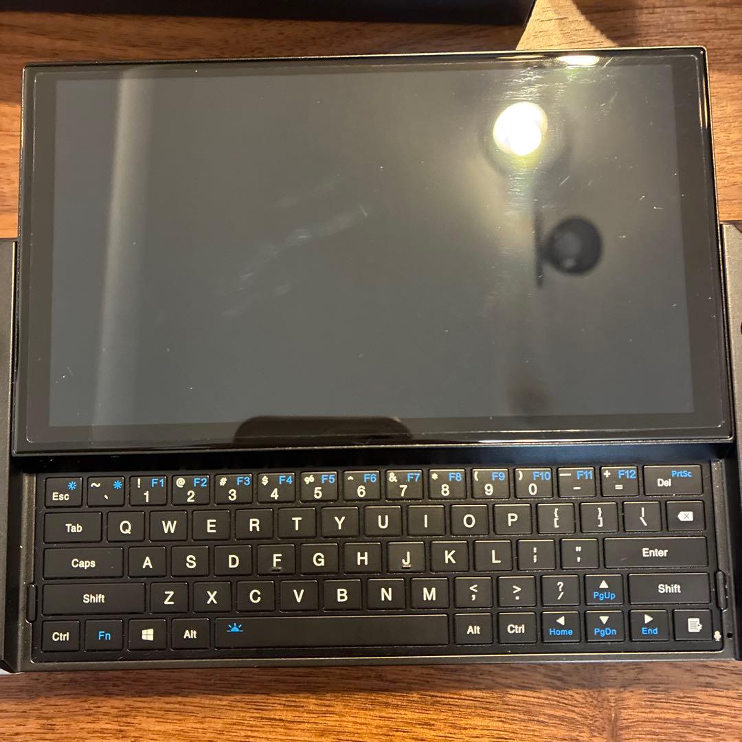 GPD WIN4 2025 Ryzen AI 9 HX 370 GPD WIN4 2025 Ryzen AI 9 HX 370