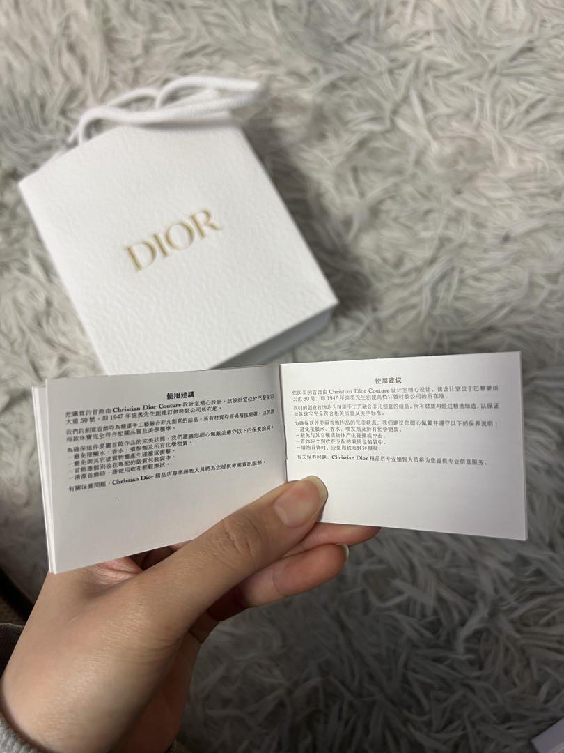 Dior ゴールドパールピアス
