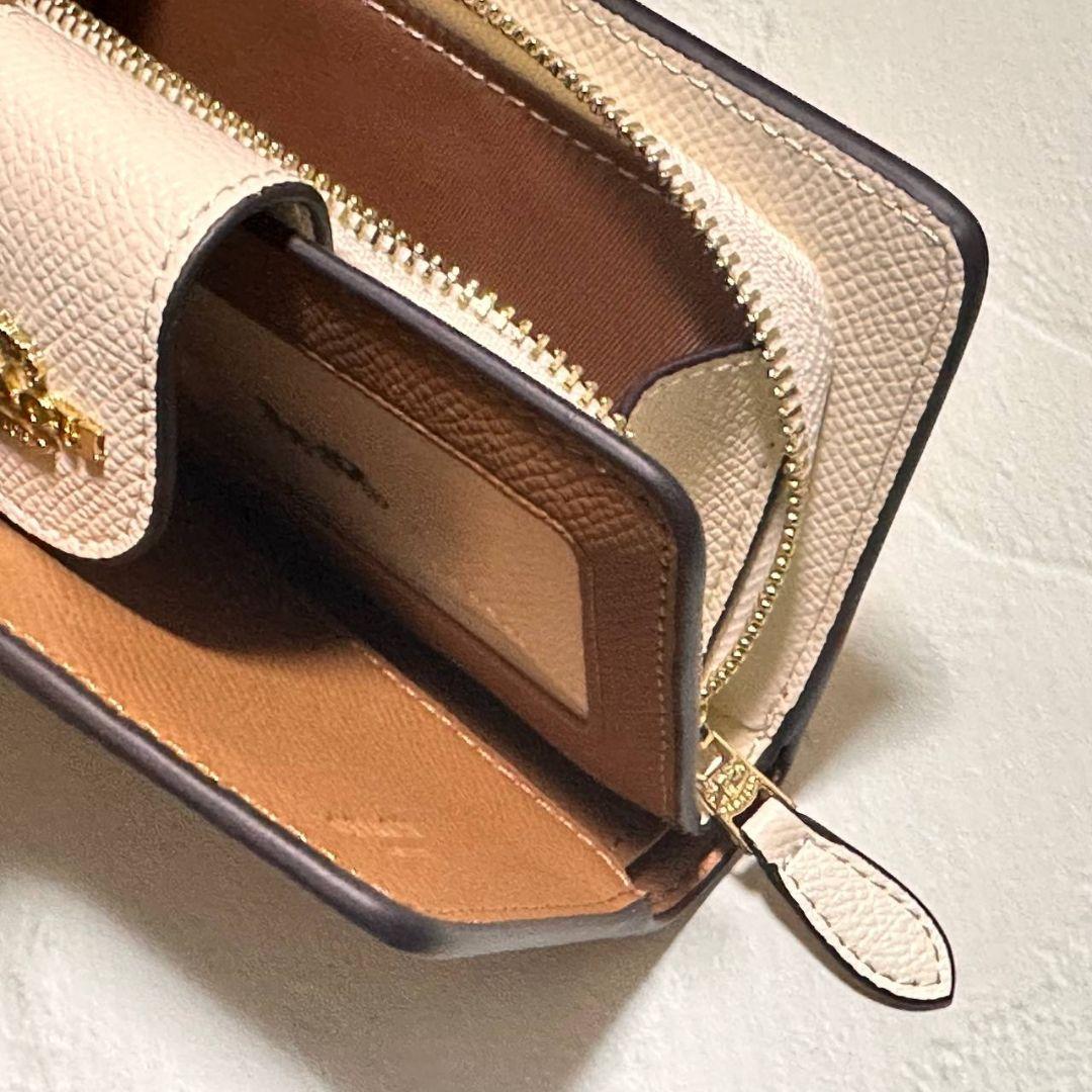 COACH/コーチ 二つ折り財布 シグネチャー ホワイト