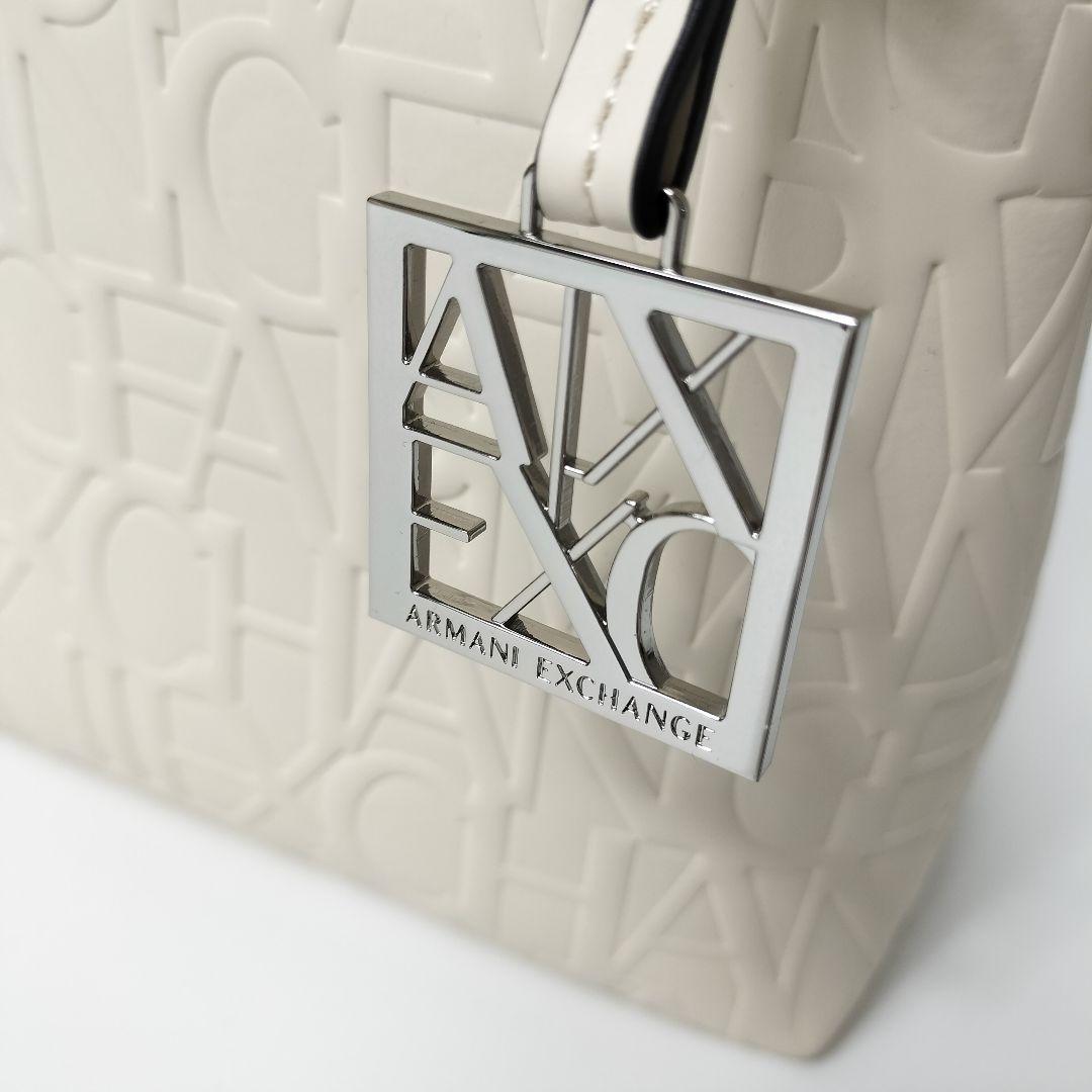 【美品】アルマーニ 2way エンボスロゴ ショルダー ハンドバッグ コンパクト