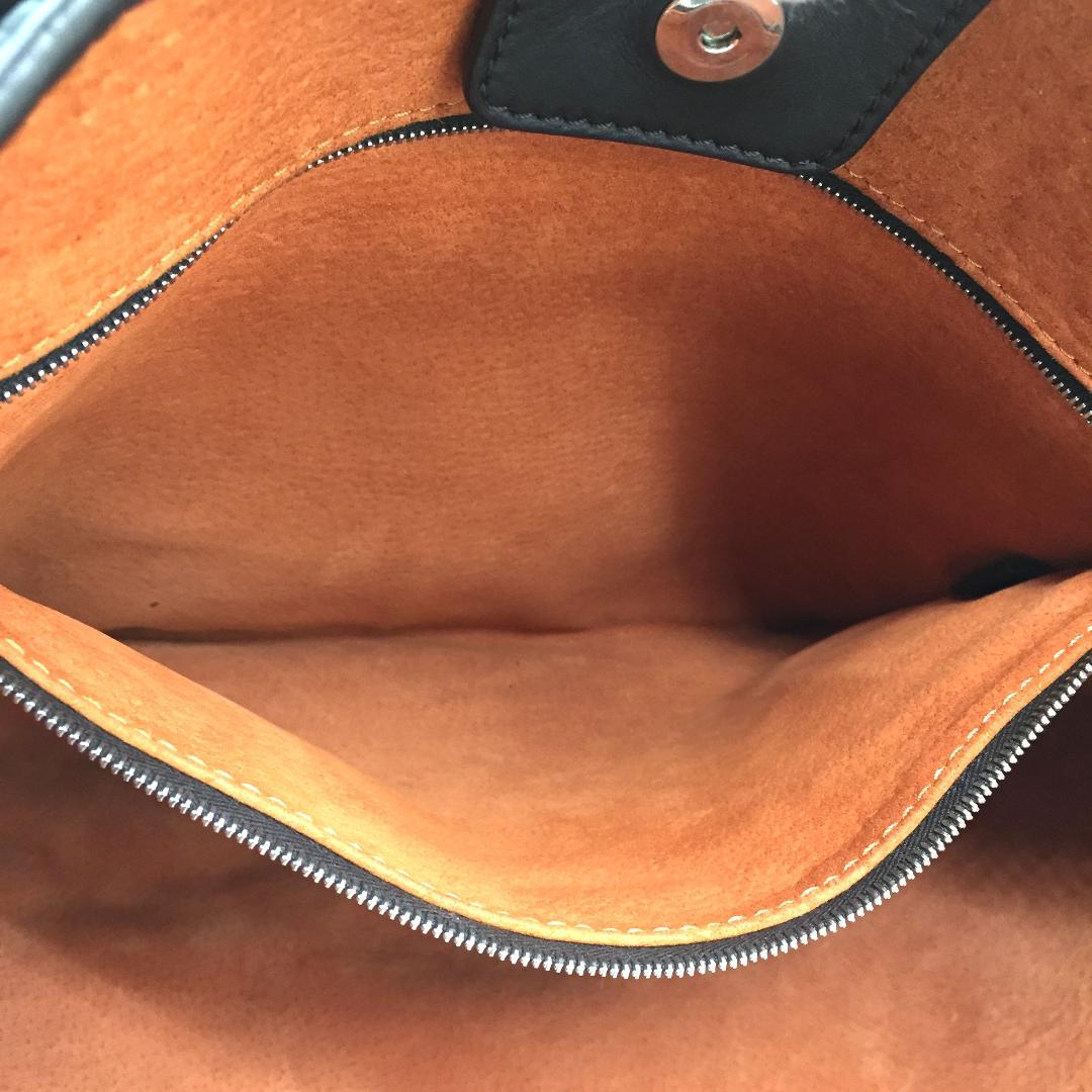 HIROFU ヒロフ トートバッグ ロゴタグ 茶色 ブラウン A4収納◎ レザー HIROFU ヒロフ トートバッグ ロゴタグ 茶色 ブラウン A4収納◎ レザー