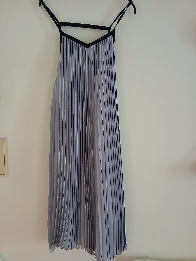 ユナイテッドトウキョウ　キャミワンピース