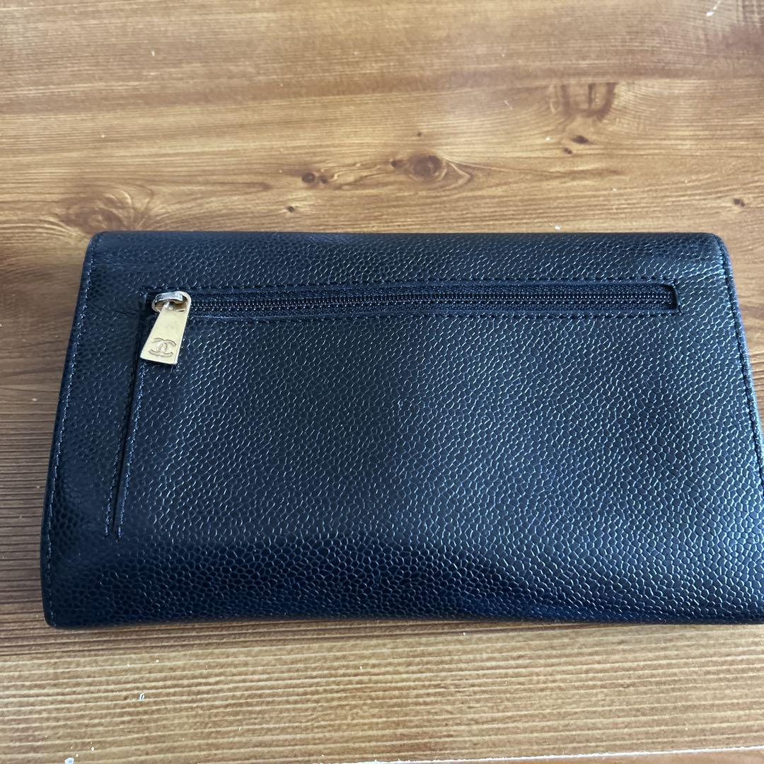 『訳アリ』　　CHANEL ブラックレザー 長財布