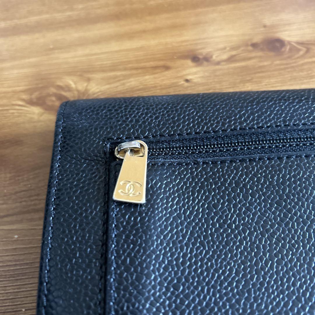 『訳アリ』　　CHANEL ブラックレザー 長財布