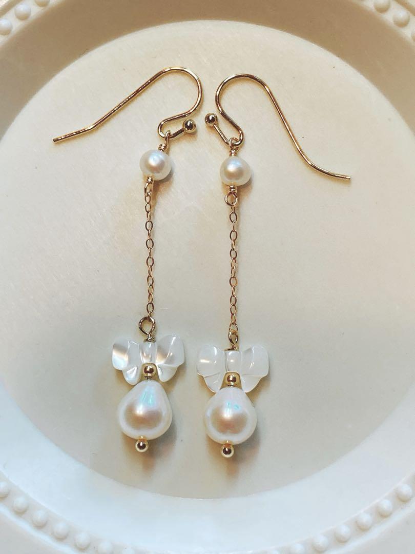 みいちゃん　パールの ピアス　蝶々のピアス