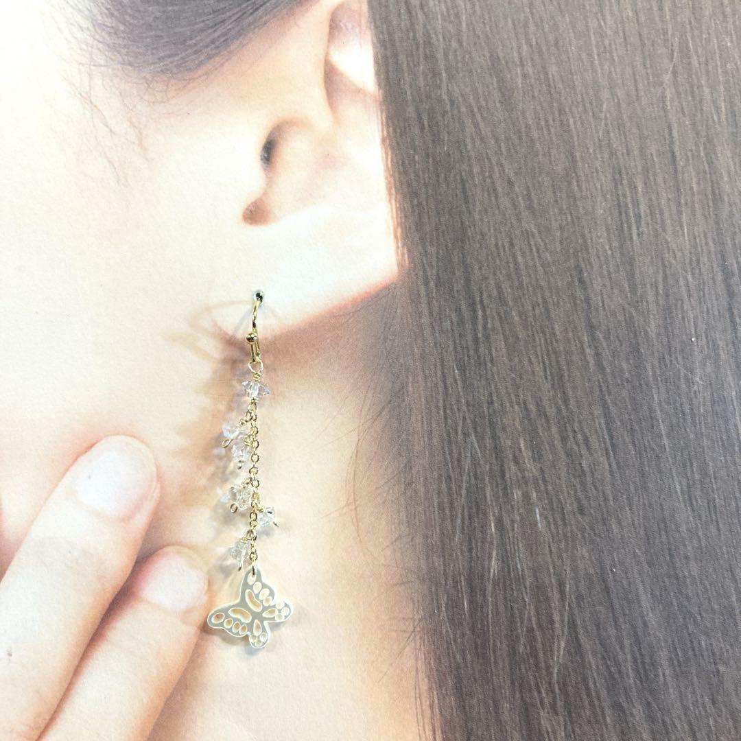 みいちゃん　パールの ピアス　蝶々のピアス